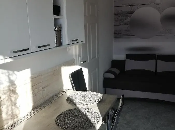 Gyoengyi Apartament *